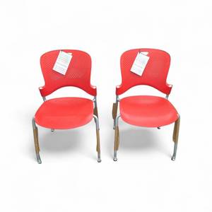 lot 87 image: Herman Miller Caper Stacking Chair NEW