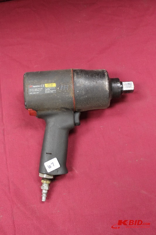 lot 67 image: IR Pnuematic Impact Driver