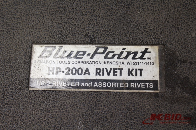 lot 82 image: Blue Point Rivit Kit