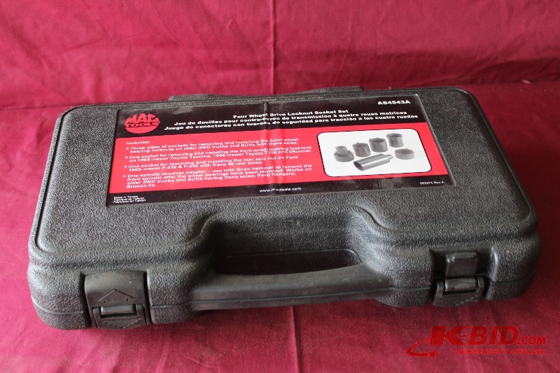 lot 107 image: MAC Tools Four Wheel Drive Locknut Socket Set