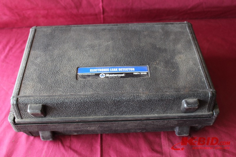 lot 121 image: Mastercool Electronic Leak Detector