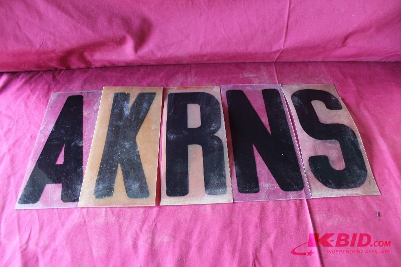 lot 129 image: Outdoor Sign Letters
