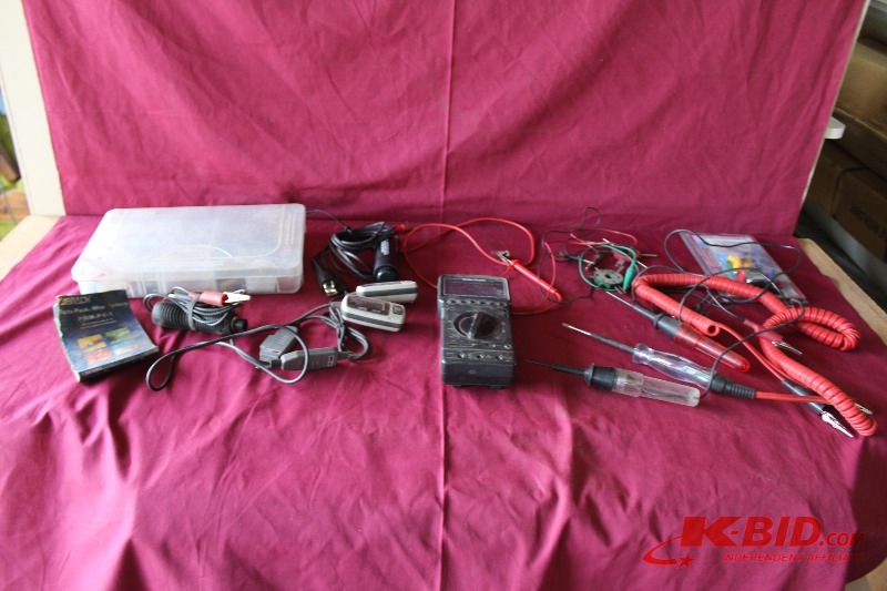 lot 131 image: Large Lot of Electrical Testers  Probes  Parts