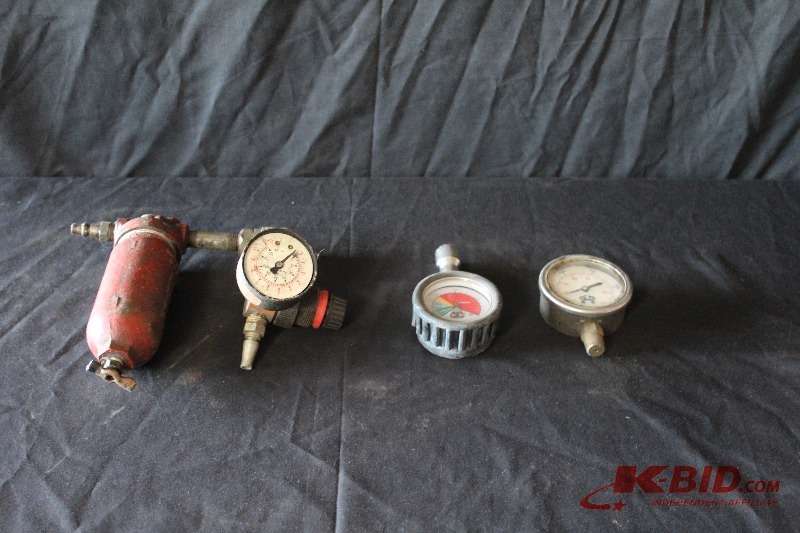 lot 152 image: PSI Gauges and Regulator