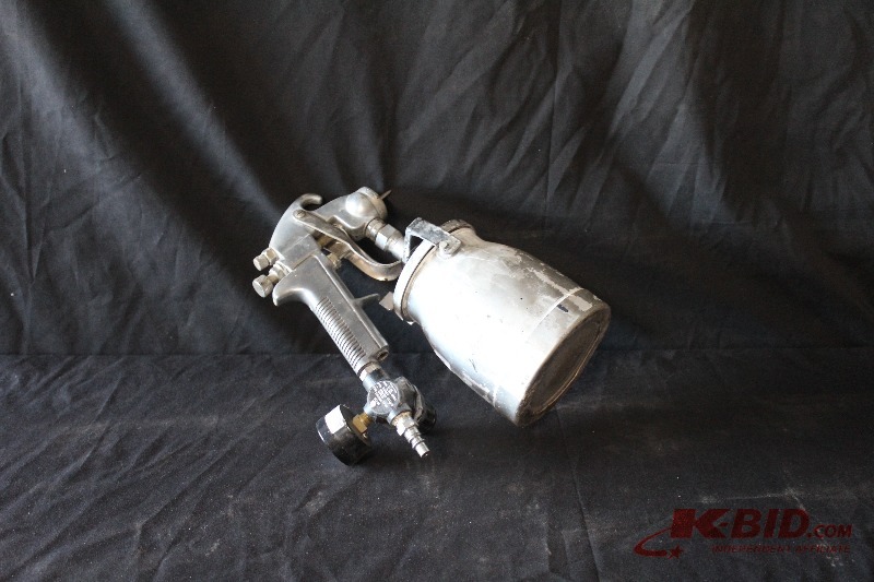 lot 179 image: Paint Gun