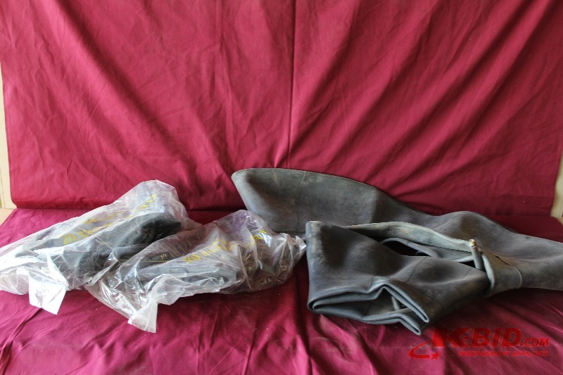 lot 206 image: Tire Tubes