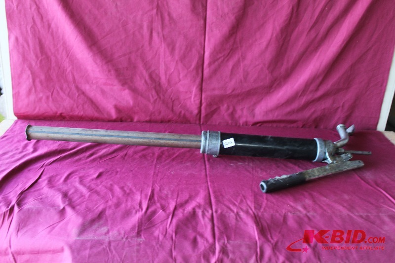 lot 208 image: Oil  Grease Pump