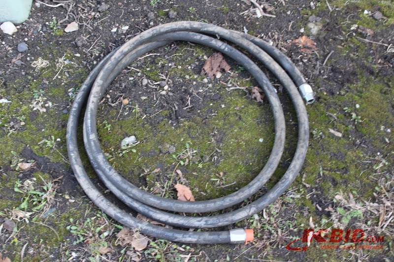 lot 216 image: Fuel Hose