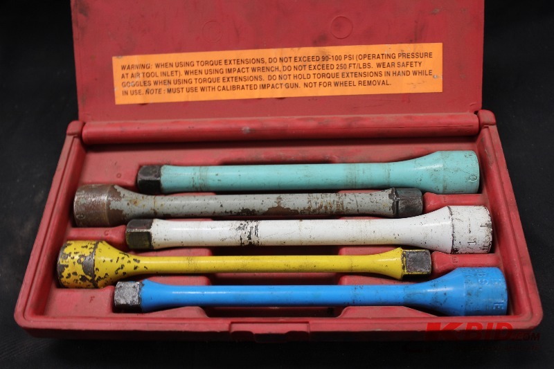 lot 239 image: MAC Tools 5 Piece 12 Drive Wheel Torque Extension Kit
