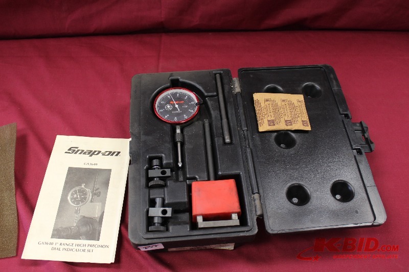 lot 238 image: SNAP-ON 1 Range High Precision Dial Indicator Set