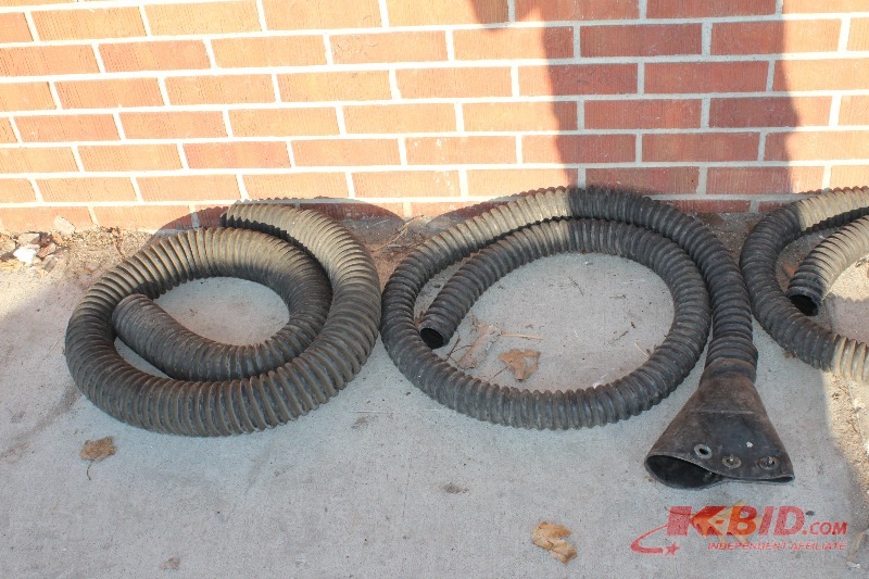lot 250 image: Shop Exhaust Hoses