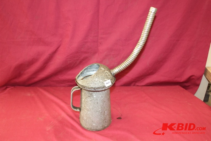lot 264 image: Oil Change Can