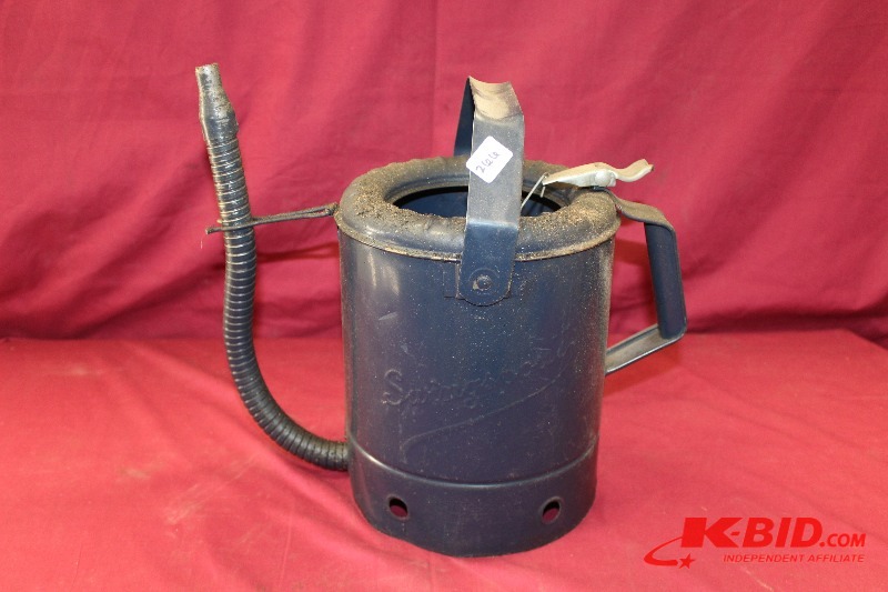 lot 266 image: Oil Change Can