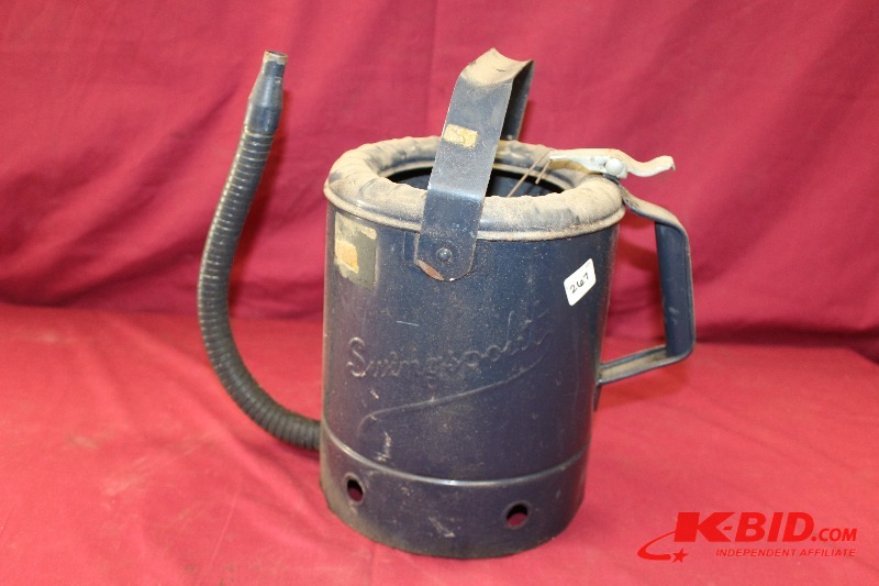 lot 267 image: Oil Change Can