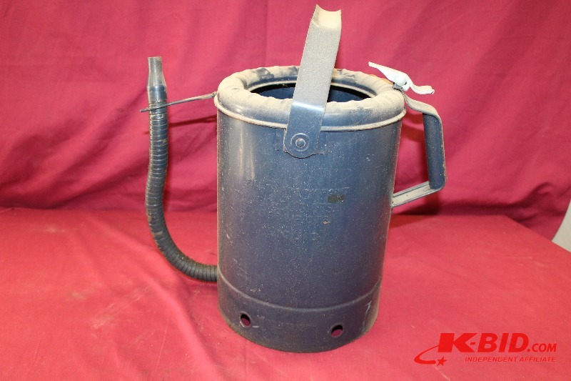 lot 268 image: Oil Change Can