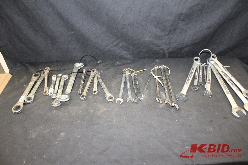 lot 288 image: Large lot of Ratchet Wrenches and Wrenches