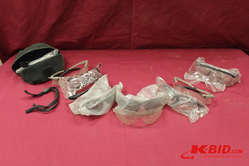 lot 329 image: Safty Glasses