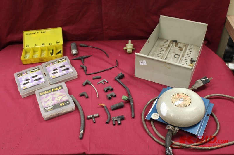 lot 331 image: Driveway Signal and Vacuum System Parts