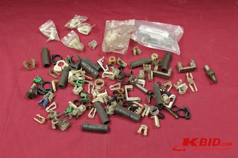 lot 333 image: Fuel Line Clips