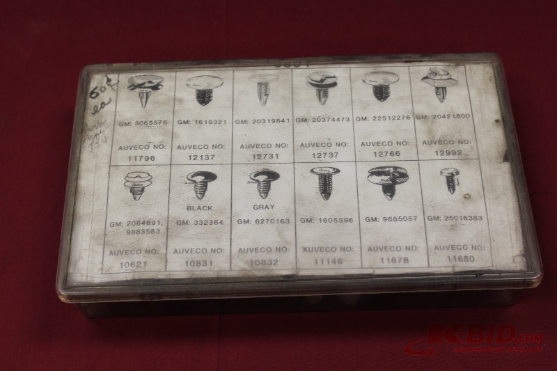 lot 335 image: Autobody Fasteners