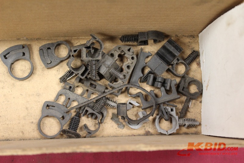 lot 355 image: Clips