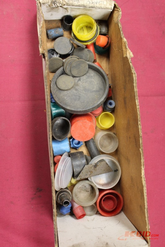 lot 365 image: Rubber Plugs