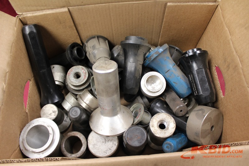 lot 383 image: Axle Shaft Seal Installers