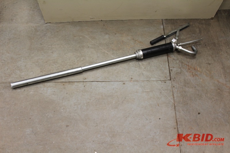 lot 391 image: Oil Pump