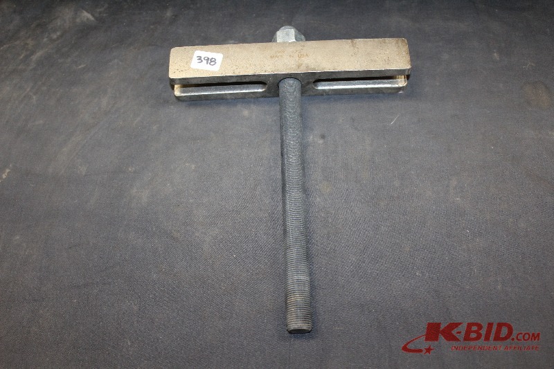 lot 398 image: OTC 927 10 Ton Pusher  Puller