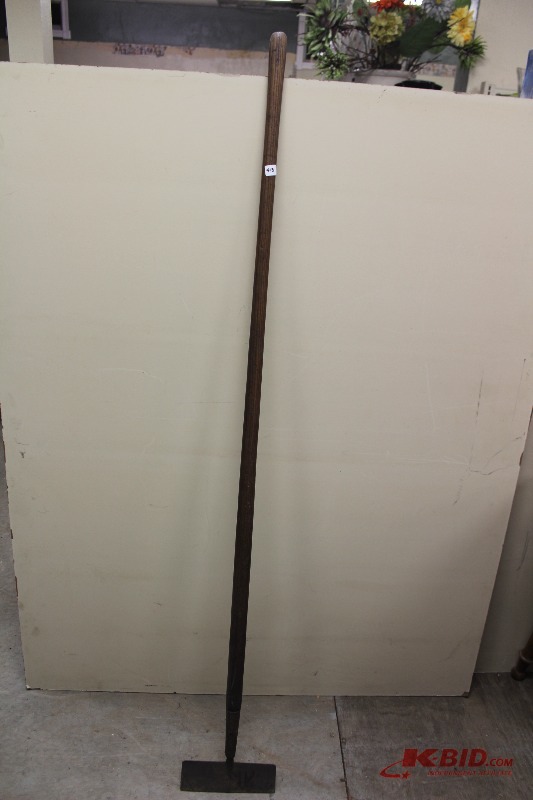lot 413 image: Ice Scraper