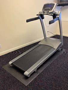 lot 75R image: LL - Vision Fitness Treadmill