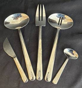lot 195R image: LR - Reed & Barton 5-Piece Serving Utensil Set