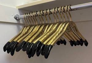 lot 201R image: C - 16 Gold Tone Hangers
