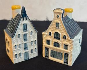 lot 206R image: K -Vintage KLM House #66 and Vintage KLM House #70