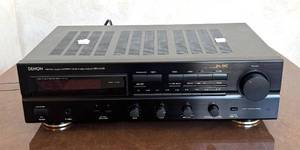 lot 333R image: LR - Denon Precision Audio Component AMFM Stereo Receiver Model DRA-545R