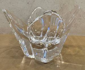 lot 113D image: DR - Orrefors Lotus Crystal Bowl