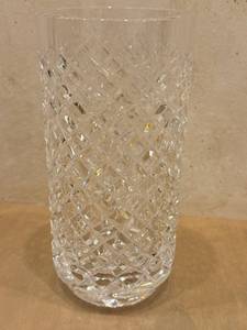 lot 115D image: K - Crystal Vase - Brilliant Diamond Pattern