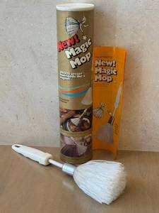 lot 252D image: K  New Magic Mop - Vintage Cleaning Kit