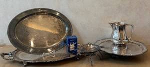 lot 272D image: DR - Wilcox International Silver Co. Silver-Plate Platter Set