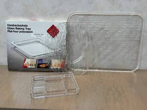 lot 277D image: O - Schott Glas Glass Baking Tray and Two Vintage Lucite Trays