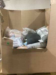 lot 306 image: Pallet Of Decorative Pillows