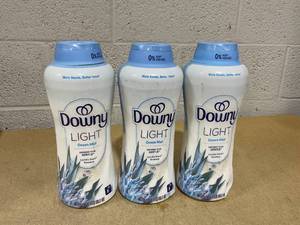 lot 337 image: LOT OF 3 Downy Laundry Scent Beads, Light In-Wash Scent Booster, No Heavy Perfumes, Ocean Mist Scent, 30.1 oz Each