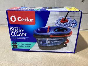 lot 392 image: O-Cedar RinseClean Spin Mop & Bucket System