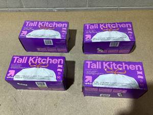 lot 374 image: LOT OF 4 up&up Trash Bags