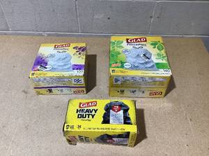 lot 376 image: LOT OF 3 Glad Trash Bags