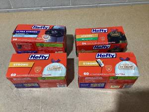 lot 377 image: LOT OF 4 Hefty Trash Bags