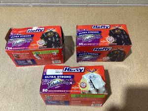 lot 378 image: LOT OF 3 Hefty Trash Bags