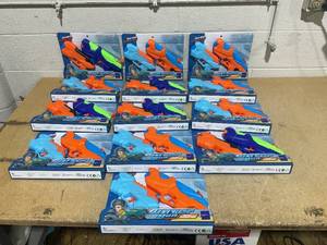 lot 251 image: LOT OF 13 Surf Gear 2 Pack Water Guns