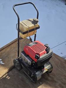 Coleman Powermate 2500 Watt Portable Generator - Has Compression