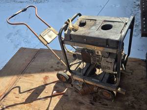 Coleman Powermate 6250 Portable Electric Generator - Has Compression